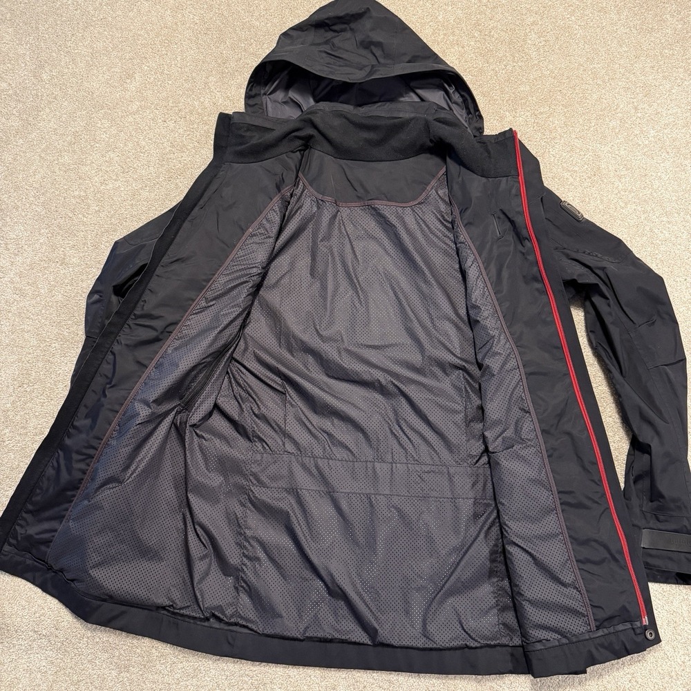 Mens Lululemon Wet Coast Jacket Size Small Black Sealed Seams Rain Jacket EUC - Picture 8 of 11